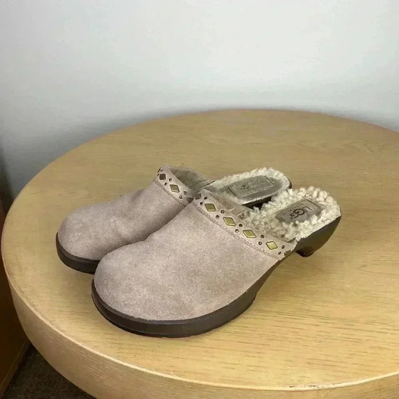 UGG Heeled Clogs Women's 6.5 Faux Furt Mules Comfortable Casual Supportive Shoe - Picture 4 of 6